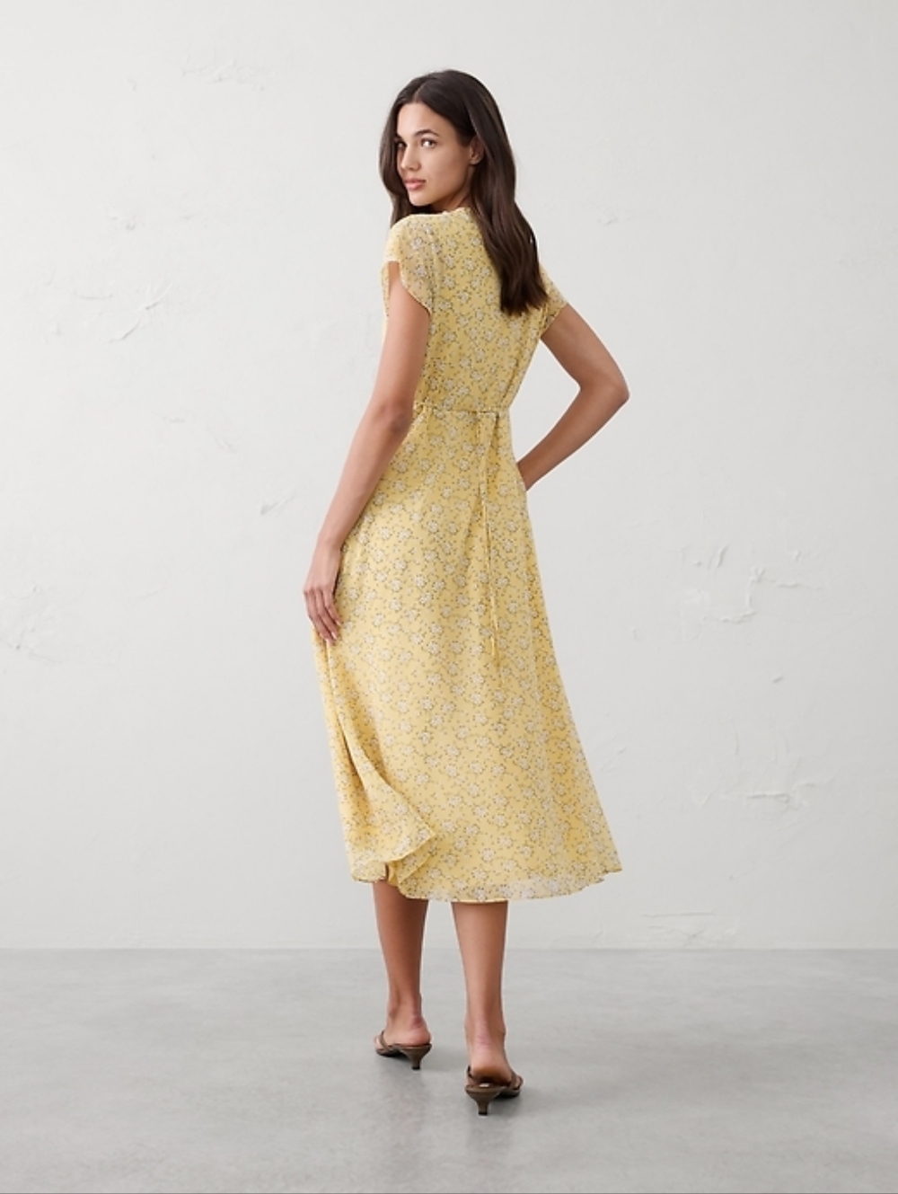 NWT Gathered Empire Midi Dress Size Large In Yellow Print By Banana Republic